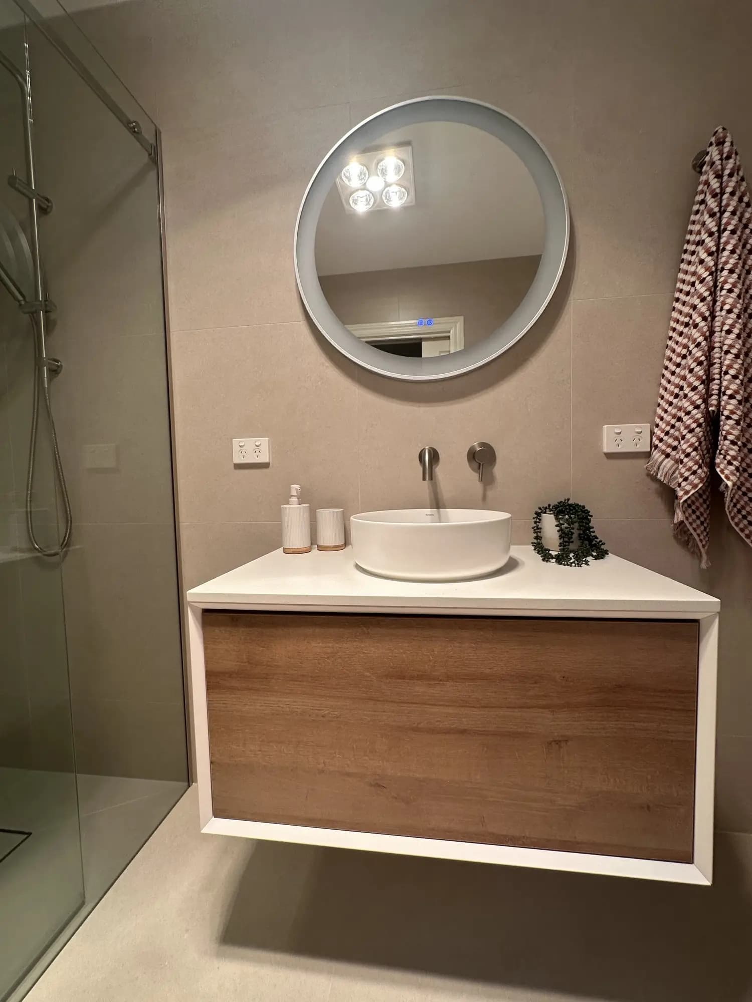 Glenroy Multi-Room Renovation Program - Image 2